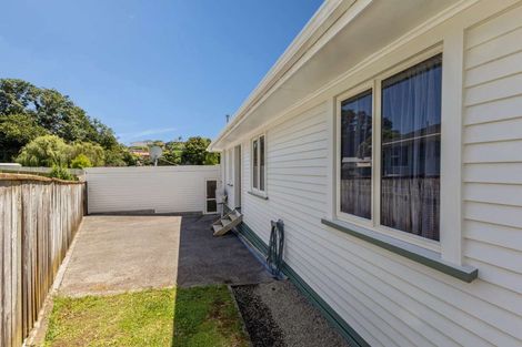 Photo of property in 19c Kenmore Street, Westown, New Plymouth, 4310