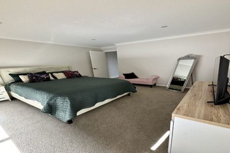 Photo of property in 18 Awatira Drive, Papamoa Beach, Papamoa, 3118