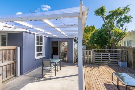 Photo of property in 52 Kirk Street, Otaki, 5512