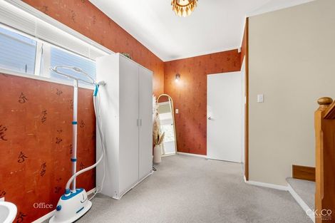 Photo of property in 18 Harbour View Road, Harbour View, Lower Hutt, 5010