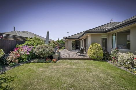 Photo of property in 8 Dunvegan Place, Harewood, Christchurch, 8051