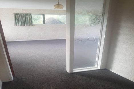 Photo of property in 79 Victory Crescent, Tawa, Wellington, 5028