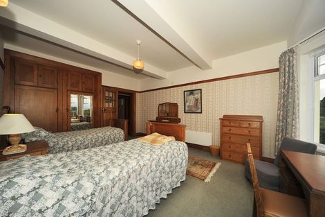 Photo of property in Chevening Flats, 90 Salamanca Road, Kelburn, Wellington, 6012