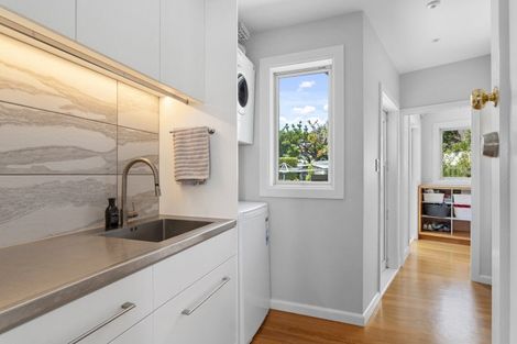 Photo of property in 211 Major Hornbrook Road, Mount Pleasant, Christchurch, 8081