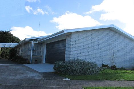 Photo of property in 47 Geraldine Crescent, Cloverlea, Palmerston North, 4412