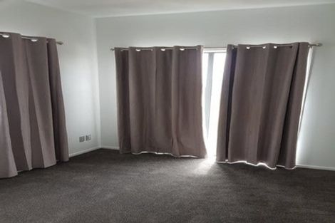 Photo of property in 48 Parahau Road, Papakura, 2110