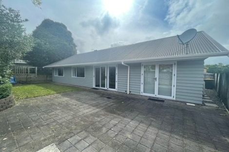 Photo of property in 2/11 Parramatta Place, Botany Downs, Auckland, 2010