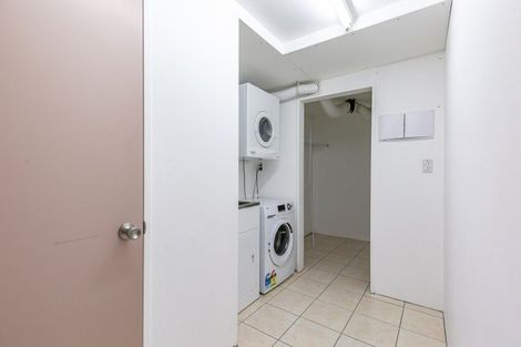 Photo of property in 14b Domanski Crescent, Owhiro Bay, Wellington, 6023