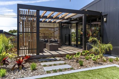 Photo of property in 16 Dartmoor Avenue, Westown, New Plymouth, 4310