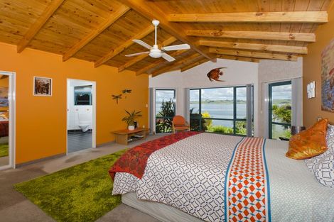 Photo of property in 254 Beach Road, Campbells Bay, Auckland, 0630