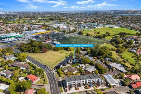 Photo of property in 2/10 Hutchinsons Road, Bucklands Beach, Auckland, 2014