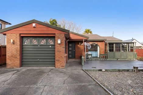 Photo of property in 2/16 Ultima Place, Clover Park, Auckland, 2019
