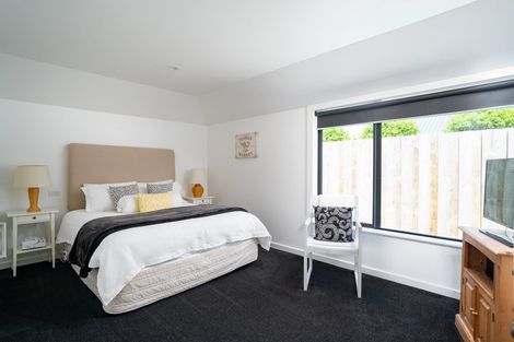 Photo of property in 20 Pukenamu Road, Rainbow Point, Taupo, 3330