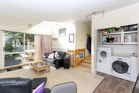 Photo of property in 33 Pembroke Street, Westown, New Plymouth, 4310