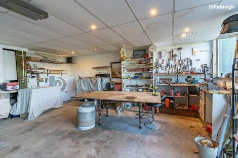 Photo of property in 241 Ravensbourne Road, Ravensbourne, Dunedin, 9022