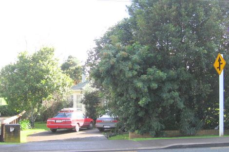 Photo of property in 19 Bay Street, Red Beach, 0932