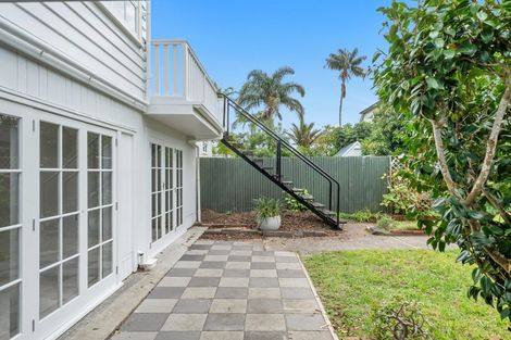 Photo of property in 29 Queens Parade, Devonport, Auckland, 0624
