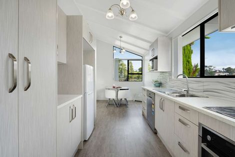 Photo of property in 429 Bucklands Beach Road, Bucklands Beach, Auckland, 2012