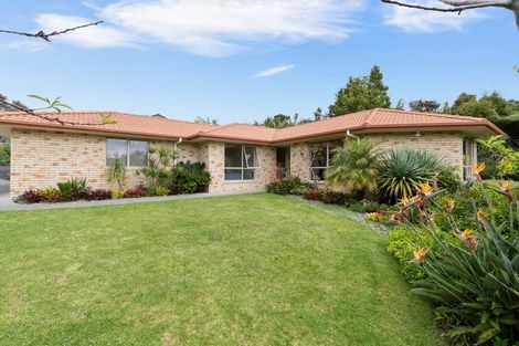 Photo of property in 20 Roberta Crescent, Orewa, 0931