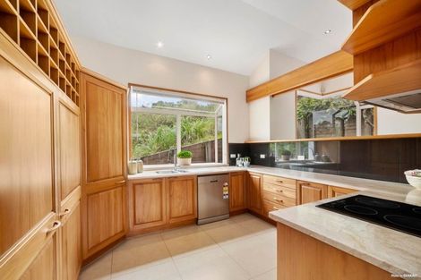 Photo of property in 16a Honeysuckle Lane, Mairangi Bay, Auckland, 0630