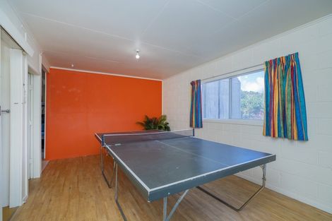 Photo of property in 9 Banks Street, Cooks Beach, Whitianga, 3591
