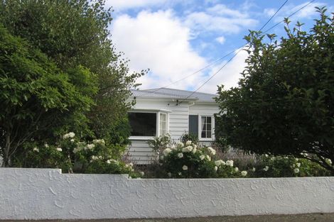 Photo of property in 32 Bentinck Avenue, Strathmore Park, Wellington, 6022