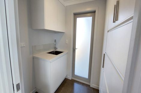 Photo of property in 122a Heta Road, Highlands Park, New Plymouth, 4312