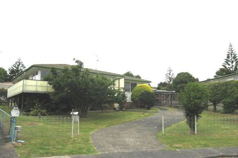 Photo of property in 25 Aplin Place, Birkdale, Auckland, 0626