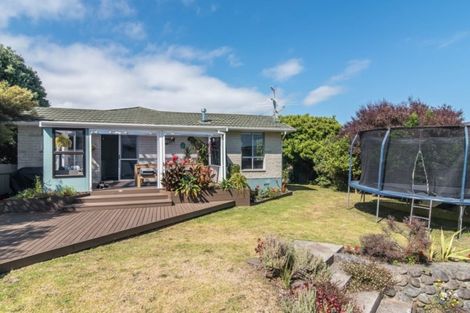 Photo of property in 9 Kaitawa Street, Waikanae Beach, Waikanae, 5036