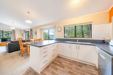 Photo of property in 9 Haven Grove, Naenae, Lower Hutt, 5011