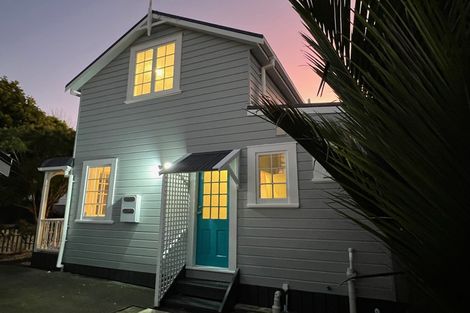 Photo of property in 1/28 Beach Road, Castor Bay, Auckland, 0620