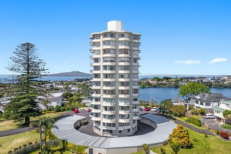 Photo of property in 1/90 Kitchener Road, Milford, Auckland, 0620