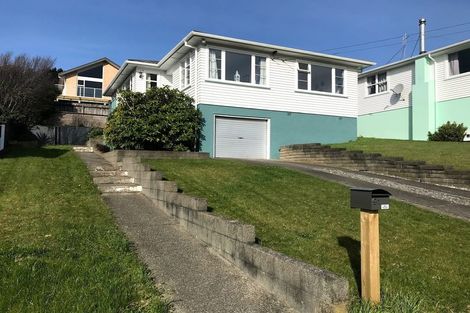 Photo of property in 91 Taylor Terrace, Tawa, Wellington, 5028