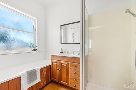 Photo of property in 13 Mahoe Street, Eastbourne, Lower Hutt, 5013