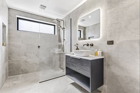 Photo of property in 38 Hunter Crescent, Wanaka, 9305