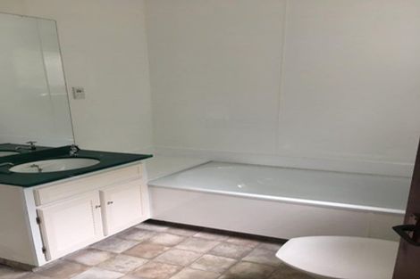 Photo of property in 3 Kerr Grove, Johnsonville, Wellington, 6037