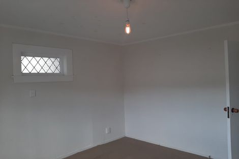 Photo of property in 1/9 Titirangi Road, New Lynn, Auckland, 0600