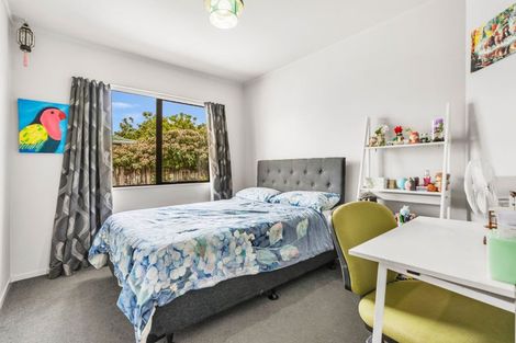 Photo of property in 8a Melleray Place, Randwick Park, Auckland, 2105