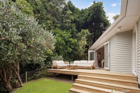 Photo of property in 17 Beach Street, Island Bay, Wellington, 6023