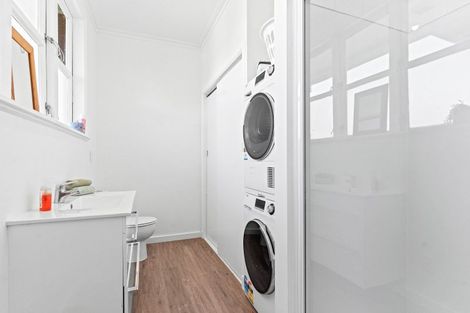 Photo of property in 64 Cologne Street, Martinborough, 5711