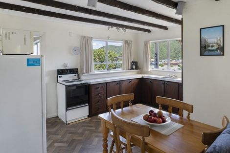 Photo of property in 318c Waikawa Road, Waikawa, Picton, 7220