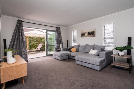 Photo of property in 155 Keri Vista Rise, Papakura, 2110