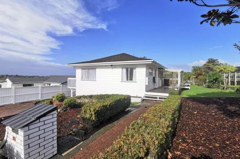Photo of property in 41 Athena Drive, Totara Vale, Auckland, 0629