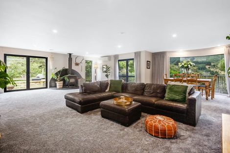 Photo of property in 1153 Paekakariki Hill Road, Paekakariki Hill, Porirua, 5381