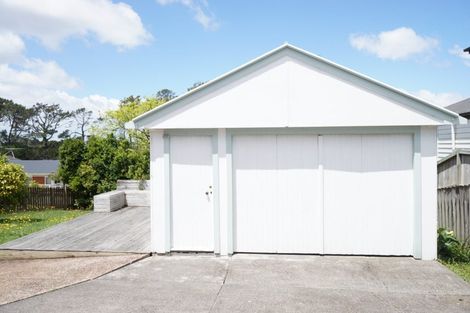 Photo of property in 494 Blockhouse Bay Road, Blockhouse Bay, Auckland, 0600
