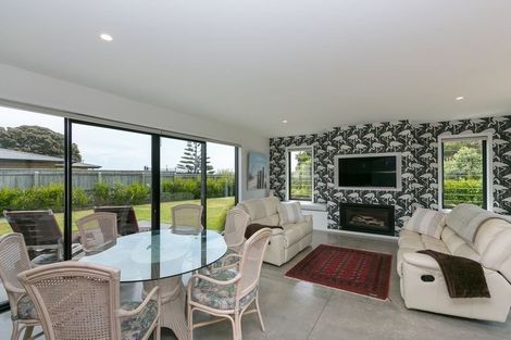 Photo of property in 9 Keene Drive, Bell Block, New Plymouth, 4312