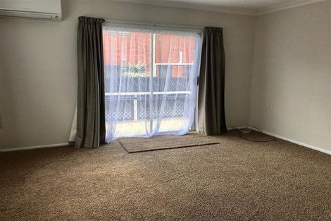 Photo of property in 2/17 West Hoe Road, Orewa, 0931