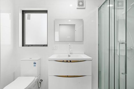 Photo of property in 6a Auburn Avenue, Upper Riccarton, Christchurch, 8041