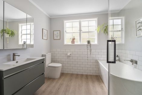 Photo of property in 75 Eatwell Avenue, Paraparaumu Beach, Paraparaumu, 5032