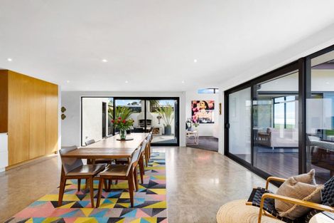 Photo of property in 10 Mer Place, Bay View, Napier, 4104